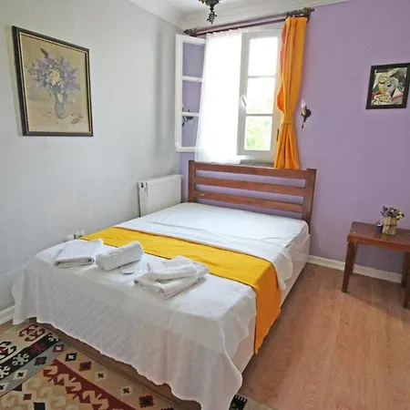 Eflatun Konuk Evi * Çanakkale